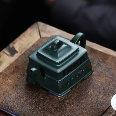 Full Handmade Yixing Zisha Teapot [Yin Zhi Qingxin] (Feicui Lu Ni – 300ml)