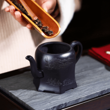 Full Handmade Yixing Zisha Teapot [Yu Bi Cheng Shui] (Shi Huang – 290ml)