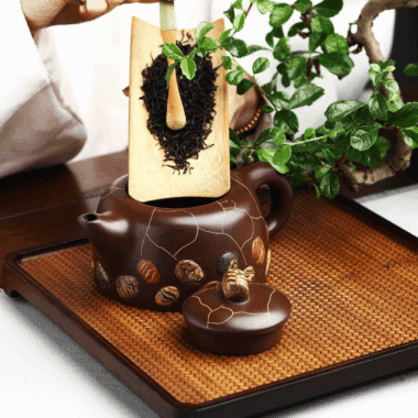 Full Handmade Yixing Zisha Teapot [Yuhua Stone] (Lao Zi Ni – 380ml)