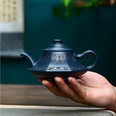 Full Handmade Yixing Zisha Teapot [Yun Lu Zhi Chun] (Tian Qing Ni – 260ml)
