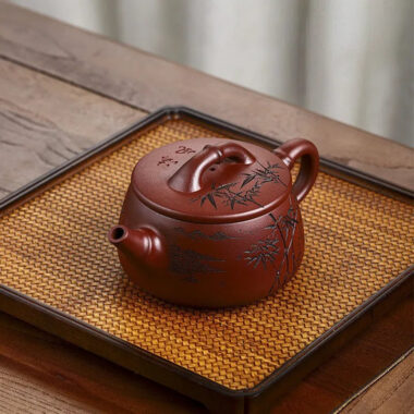 Full Handmade Yixing Zisha Teapot [Yun Shui Chan Xin] (Long Xue Sha – 350ml)