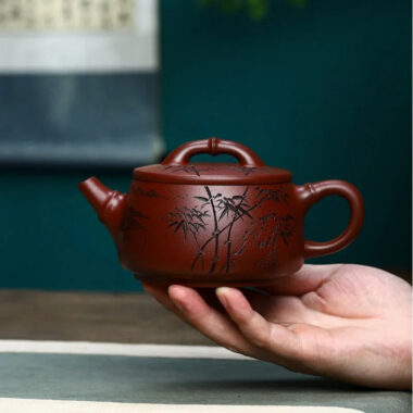 Full Handmade Yixing Zisha Teapot [Yun Shui Chan Xin] (Long Xue Sha – 350ml)