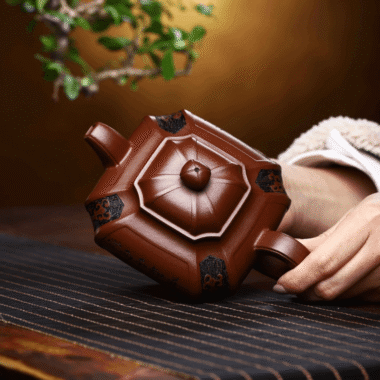 Full Handmade Yixing Zisha Teapot [Zhi Xing He Yi] (Di Cao Qing – 360ml)