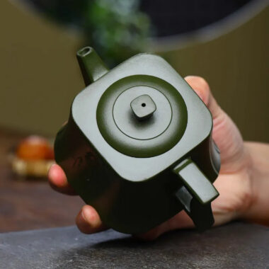 Full Handmade Yixing Zisha Teapot [Zhizu Changle] (Douqing Sha – 260ml)