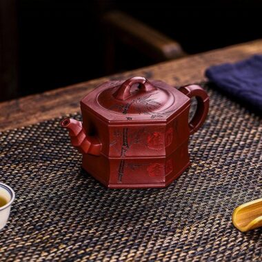 Full Handmade Yixing Zisha Teapot [Zhu Yun Mei Xiang] (Long Xue Sha – 400ml)