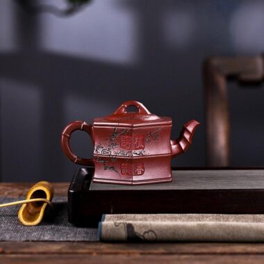 Full Handmade Yixing Zisha Teapot [Zhu Yun Mei Xiang] (Long Xue Sha – 400ml)