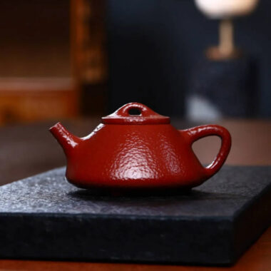 Full Handmade Yixing Zisha Teapot [Ziye Shi Piao Pot] (Dahongpao – 200ml)