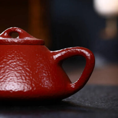 Full Handmade Yixing Zisha Teapot [Ziye Shi Piao Pot] (Dahongpao – 200ml)