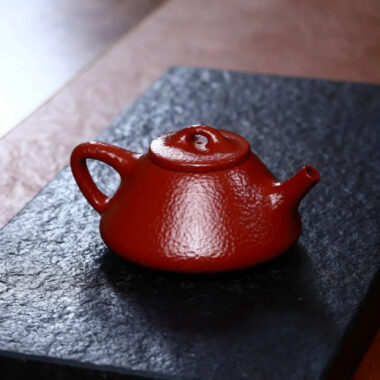 Full Handmade Yixing Zisha Teapot [Ziye Shi Piao Pot] (Dahongpao – 200ml)