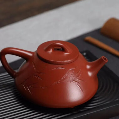Full Handmade Yixing Zisha Teapot [Ziye Shi Piao Pot] (Dahongpao – 300ml)