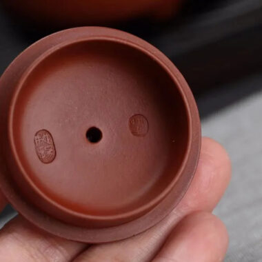 Full Handmade Yixing Zisha Teapot [Ziye Shi Piao Pot] (Dahongpao – 300ml)