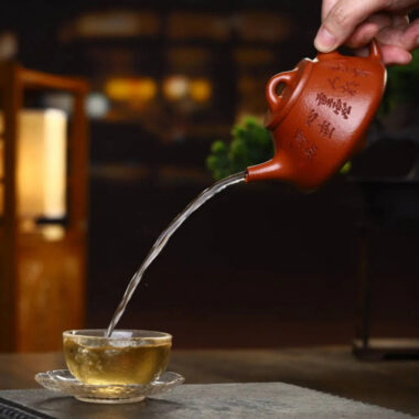 Full Handmade Yixing Zisha Teapot [Ziye Shi Piao Pot] (Hong Jiaong Po Ni – 200ml)