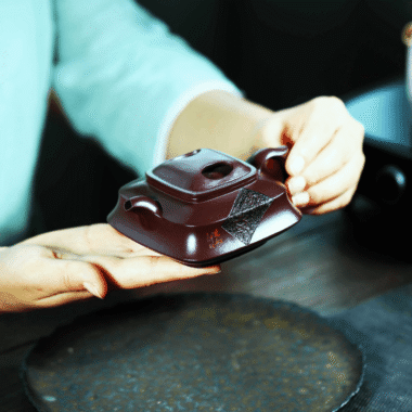 Full Handmade Yixing Zisha Teapot [Zui Mei] (Zi Jia Ni – 200ml)