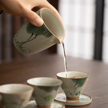 Ge Kiln Hand-painted Ice Crackle Ceramic [Lotus] Side Handle Teapot 250ml