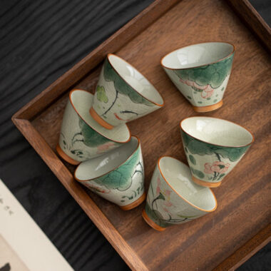 Ge Kiln Hand-painted Ice Crackle Ceramic [Lotus] Straw Hat Tea Cup Set