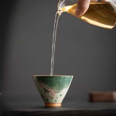 Ge Kiln Hand-painted Ice Crackle Ceramic [Lotus] Straw Hat Tea Cup Set