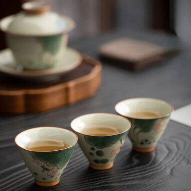 Ge Kiln Hand-painted Ice Crackle Ceramic Tea Set [Lotus]