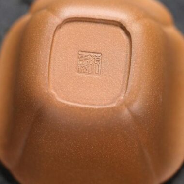 Handmade Yixing Zisha Hand-Grab Pot / Teapot [Lotus] (Zi Ni/Jiang Po Ni – 170ml)