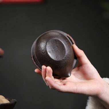 Handmade Yixing Zisha Hand-Grab Pot / Teapot [Wealthy] (Zhu Ni – 130ml)