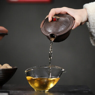 Handmade Yixing Zisha Hand-Grab Pot / Teapot [Wealthy] (Zhu Ni – 130ml)
