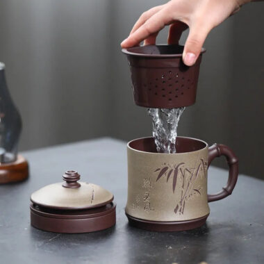 Handmade Yixing Zisha Tea Mug with Filter [Zui Chunfeng Zhu Jie] (Zi Ni / Duan Ni – 470ml)