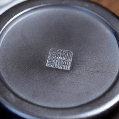 Handmade Yixing Zisha Tea Mug [Yi Jiangnan] (Shi Huang – 400ml)