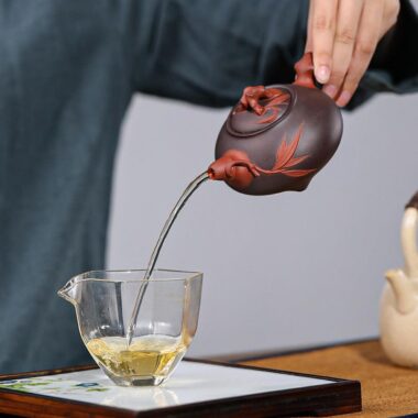 Handmade Yixing Zisha Teapot [Three Friends of Winter] (Zi Ni – 220ml)