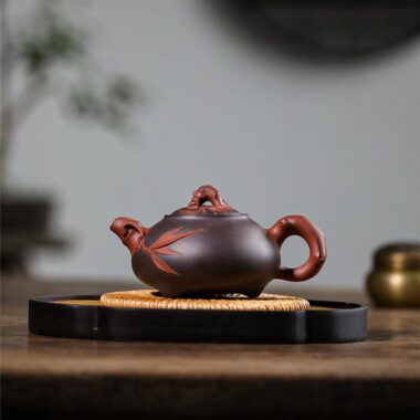 Handmade Yixing Zisha Teapot [Three Friends of Winter] (Zi Ni – 220ml)