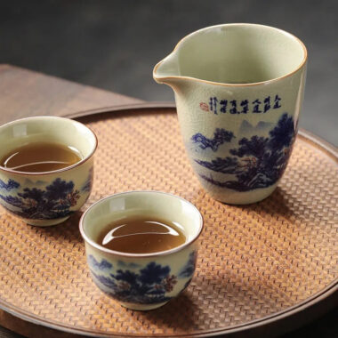 Jindezhen Gu Ru Ice Crackle Ceramic Fair Cup / Strainer [Jiangshan Keran]