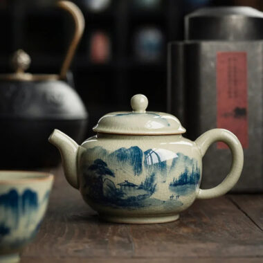 Jindezhen Gu Ru Ice Crackle Ceramic Hand-painted [Dezhong] Teapot 250ml