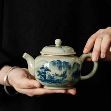 Jindezhen Gu Ru Ice Crackle Ceramic Hand-painted [Dezhong] Teapot 250ml