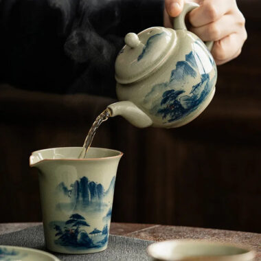 Jindezhen Gu Ru Ice Crackle Ceramic Hand-painted [Dezhong] Teapot 250ml