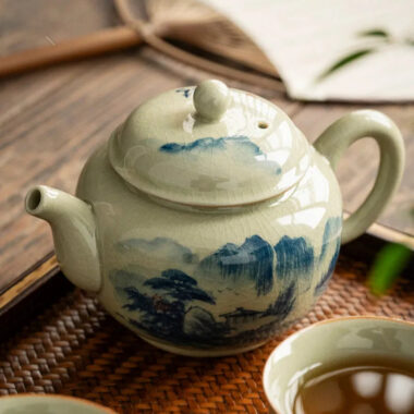 Jindezhen Gu Ru Ice Crackle Ceramic Hand-painted [Dezhong] Teapot 250ml