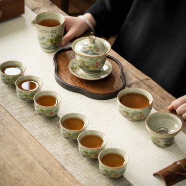 Jindezhen Gu Ru Ice Crackle Ceramic Tea Set [Zhi Ci Qinglu]