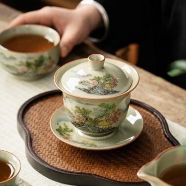 Jindezhen Gu Ru Ice Crackle Ceramic Tea Set [Zhi Ci Qinglu]