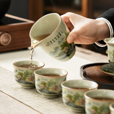 Jindezhen Gu Ru Ice Crackle Ceramic Tea Set [Zhi Ci Qinglu]