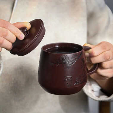 Master Handmade Yixing Zisha Tea Mug [Zhizh Changle] (Zi Ni – 380ml)
