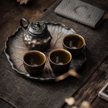 Retro Gilded Ceramic [Lotus Leaf] Tea Tray | Pot Stand