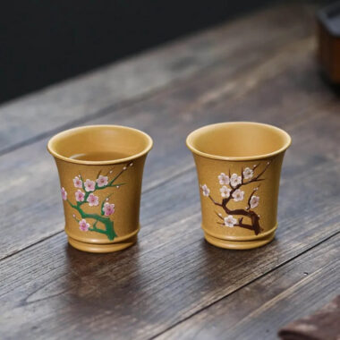 Yixing Zisha Master Tea Cup [Plum Blossom] 100ml (Color Change by Temperature)