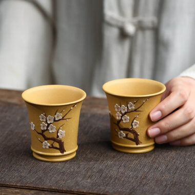 Yixing Zisha Master Tea Cup [Plum Blossom] 100ml (Color Change by Temperature)