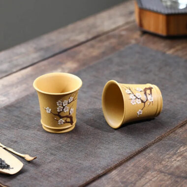 Yixing Zisha Master Tea Cup [Plum Blossom] 100ml (Color Change by Temperature)