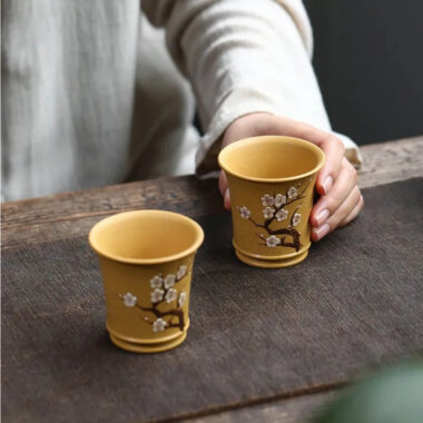 Yixing Zisha Master Tea Cup [Plum Blossom] 100ml (Color Change by Temperature)