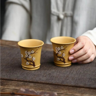 Yixing Zisha Master Tea Cup [Plum Blossom] 100ml (Color Change by Temperature)