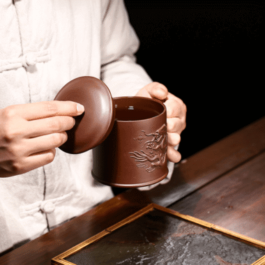 Yixing Zisha Tea Mug [Flying Dragon] (Zi Ni – 380ml)