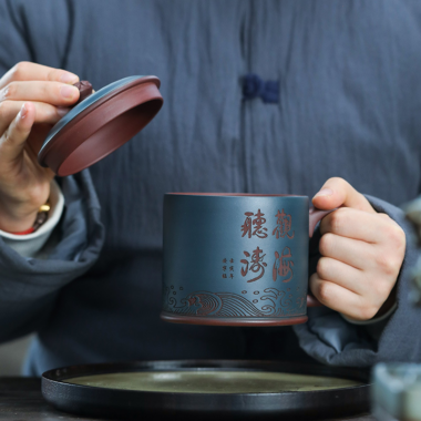 Yixing Zisha Tea Mug [Guanhai Tingtao/Shanshui] (Di Cao Qing / Lu Ni – 500ml)
