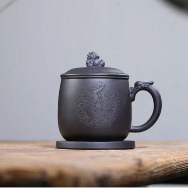 Yixing Zisha Tea Mug with Filter [Teng Long] (Hei Ni – 500ml)