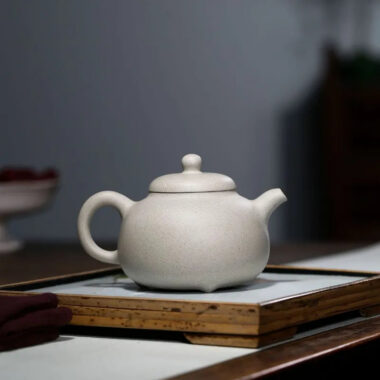 Yixing Zisha Teapot [3 Legs Ruding] (Bai Duan Ni – 290ml)