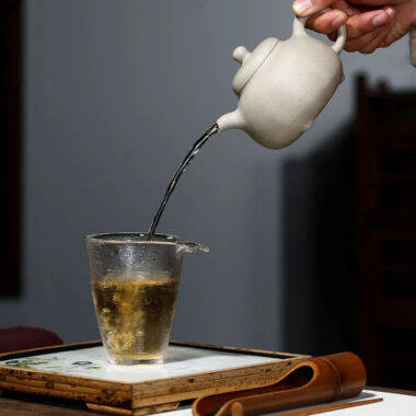 Yixing Zisha Teapot [3 Legs Ruding] (Bai Duan Ni – 290ml)
