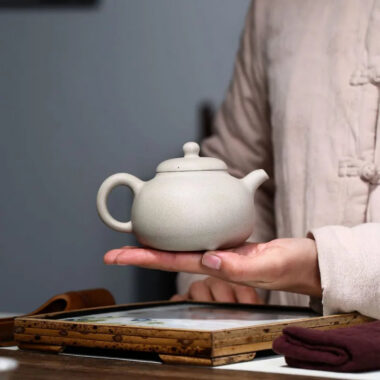 Yixing Zisha Teapot [3 Legs Ruding] (Bai Duan Ni – 290ml)