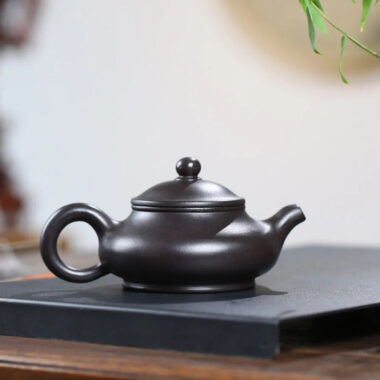 Yixing Zisha Teapot [Ai Pun Pot] (Shi Huang – 240ml)